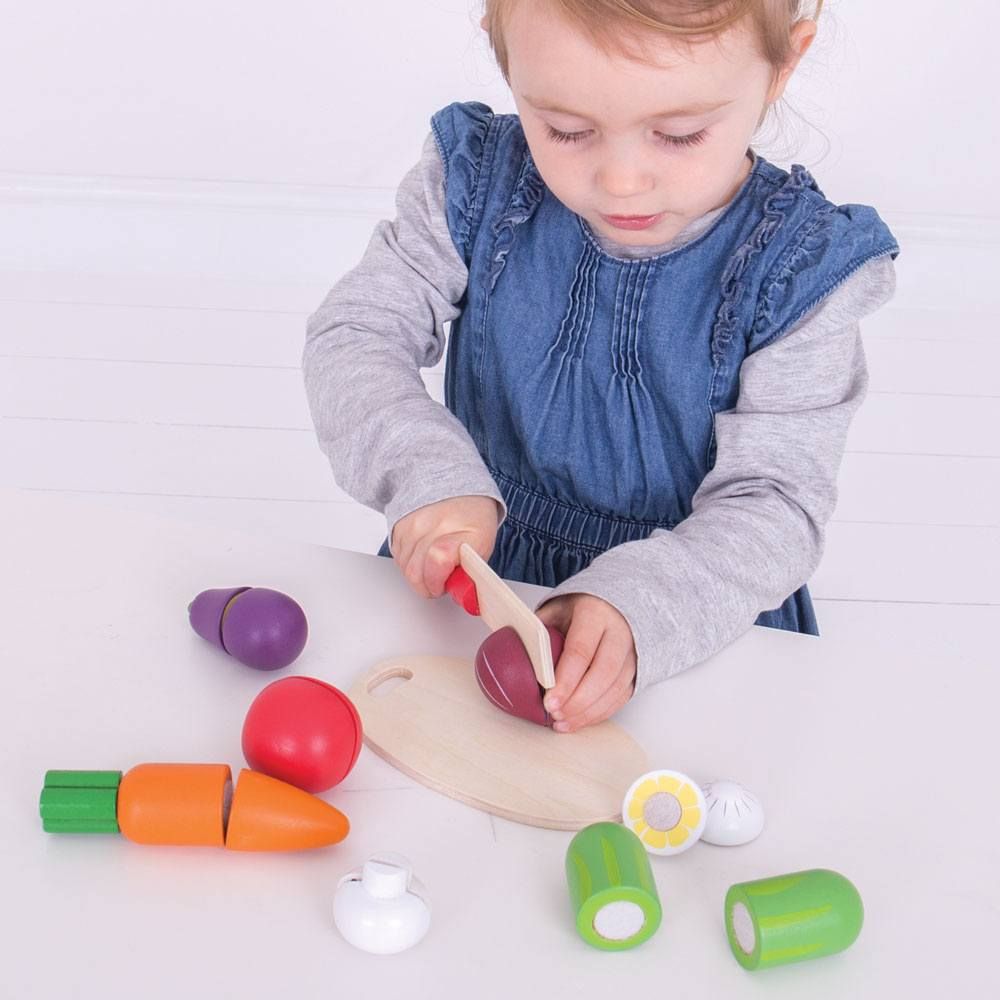 Chopping Veg Crate with Wooden Knife & Chopping Board